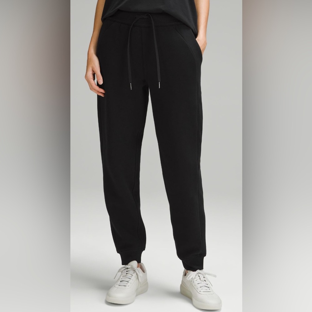 Lululemon Scuba Jogger Size 6 Full Length